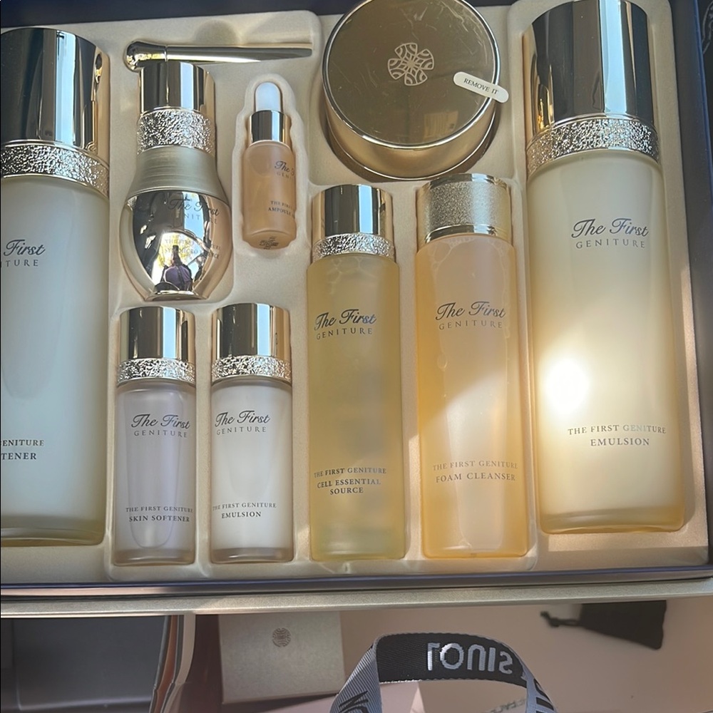 The First Geniture Skincare Set